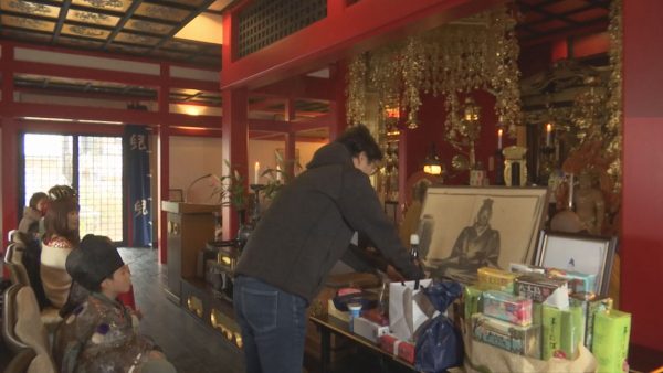 戦国大名の法要に「チョコ」　宇喜多直家をしのぶ